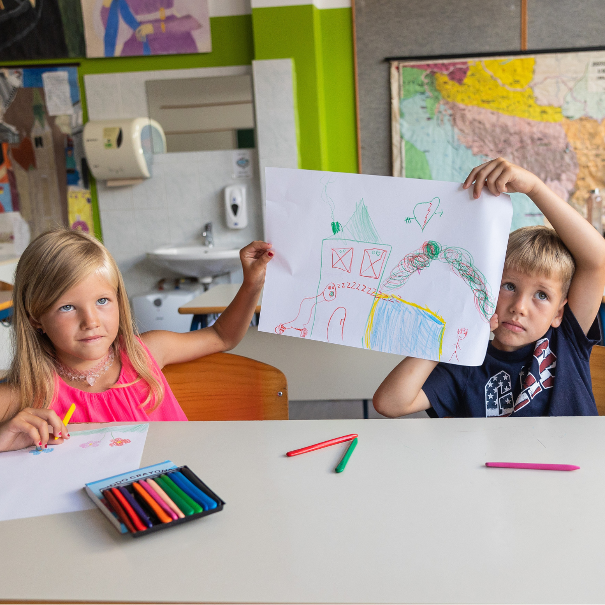 Zestaw 12 kredek woskowych (1+ rok)