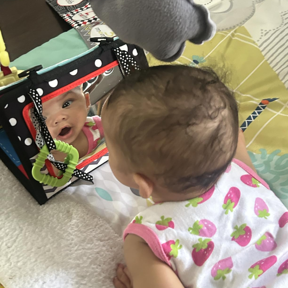 Zabawka sensoryczna do leżenia na brzuszku z piszczałką | 0–12 miesięcy